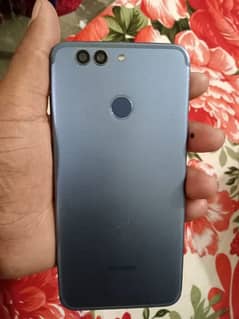 Huawei Nova 2 plus  4  128 0