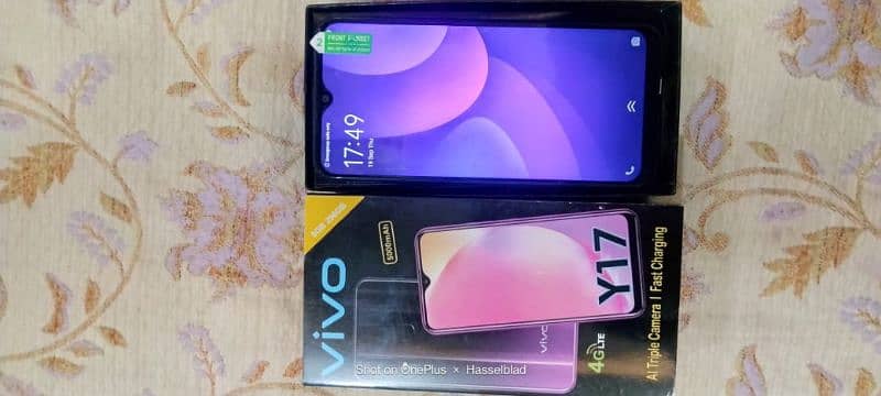 Vivo y17 8gb/256gb 10/10 phone 1