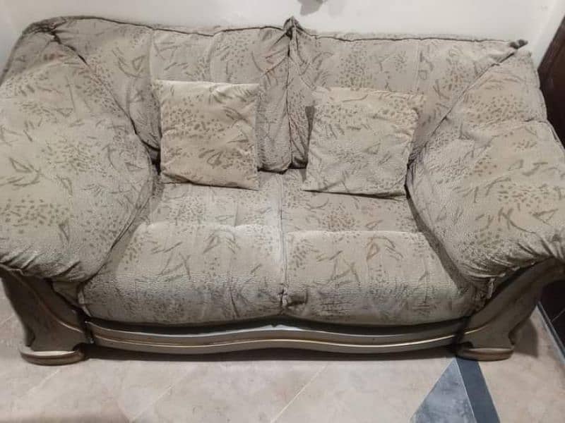 All furniture 5 months used 9/10 condition urgent sale 3