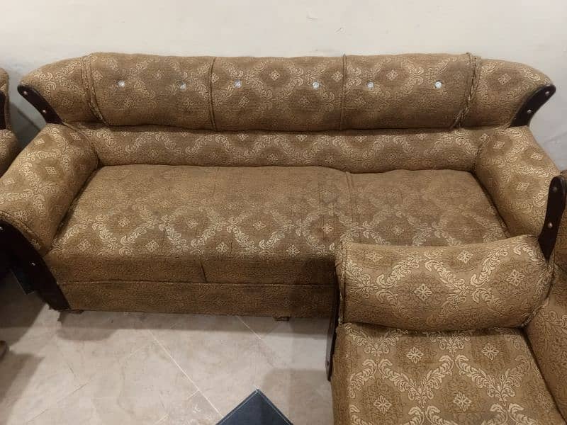 All furniture 5 months used 9/10 condition urgent sale 8