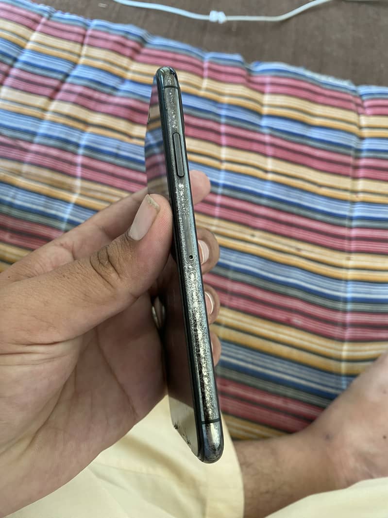 Iphone X 64 gb used 3