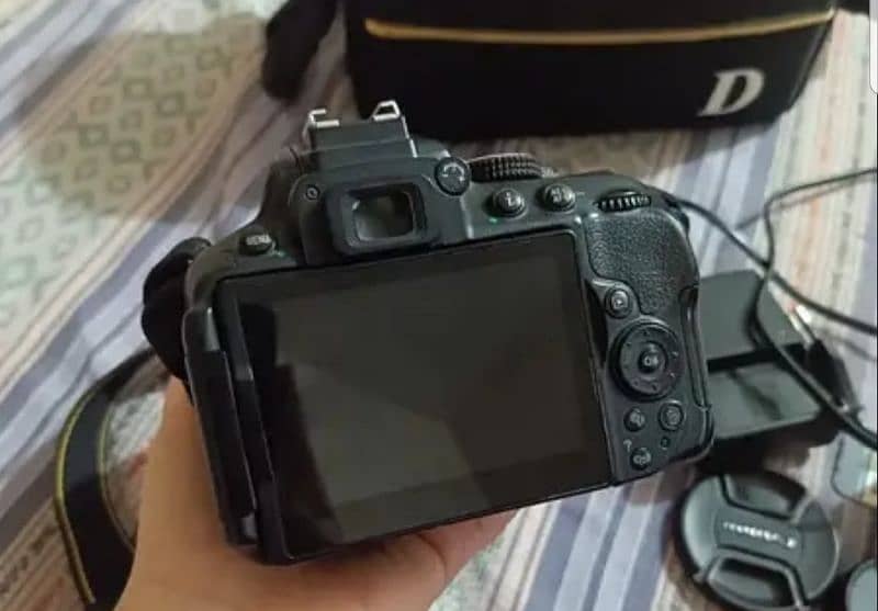 nikon D5300 DSLR like new 1