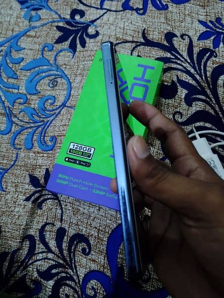 Infinix hot 40i urgent sell 3