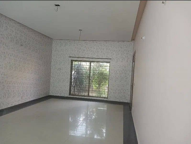 1 Kanal house for rent main road school academy office (Call center + Software house 3