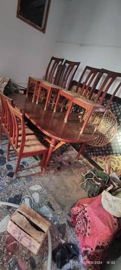 Dining Table with 7 chairs 0