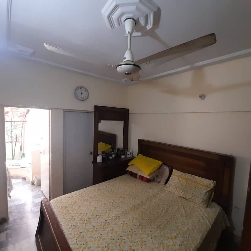 two bed lounge leased apartment for sale in johar 8