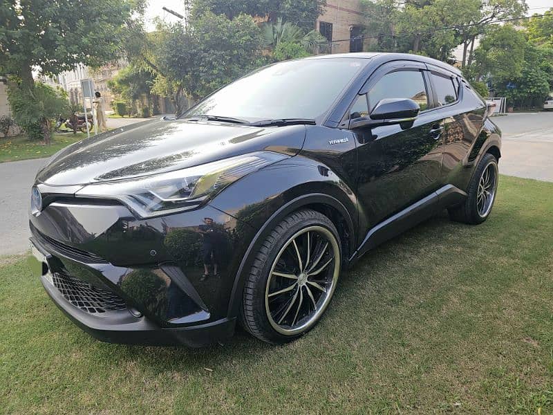 Toyota C-HR 2019 1