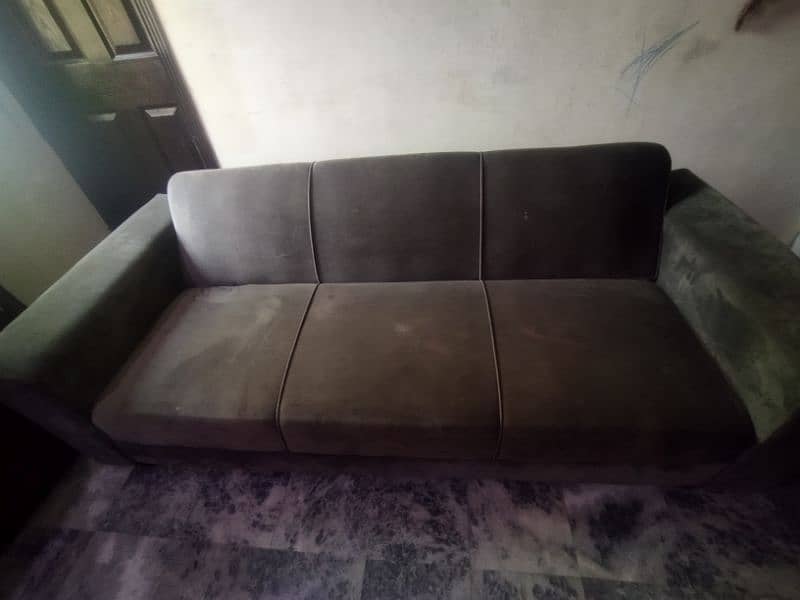 Grey velvetsofabed in good condition sofa cum bed 3