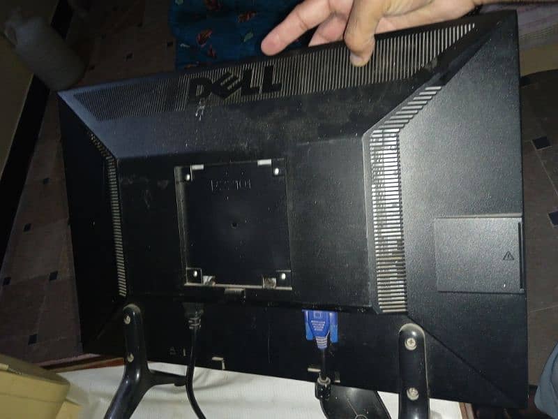 Dell LCD 22 inch  one month used ok condition 1