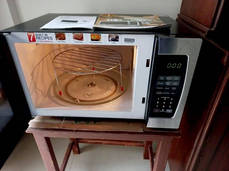 Brand New Dawlance Grilling Microwave Oven 15