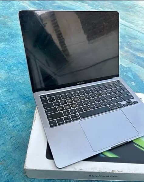 First owner MacBook Pro m1 2020 2