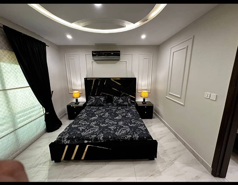 1 Bedroom VIP full furnishe flat for rent per day available in Bahia Town Lahore 1