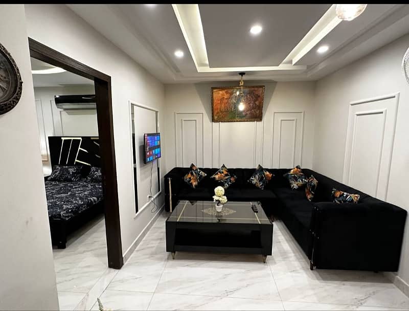 1 Bedroom VIP full furnishe flat for rent per day available in Bahia Town Lahore 2