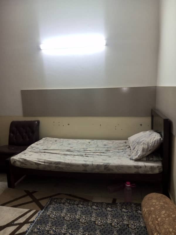 Furnish room available in G11/4 for lady or couple 1