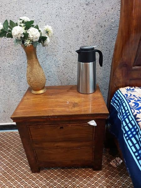 Pure wood (Sheesham) king size bed side table dressing 8