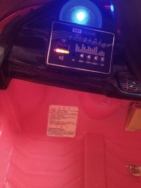 Kids car remote control in good condition 2