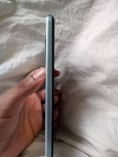 vivo y21 lush conduction. urgent sale 1