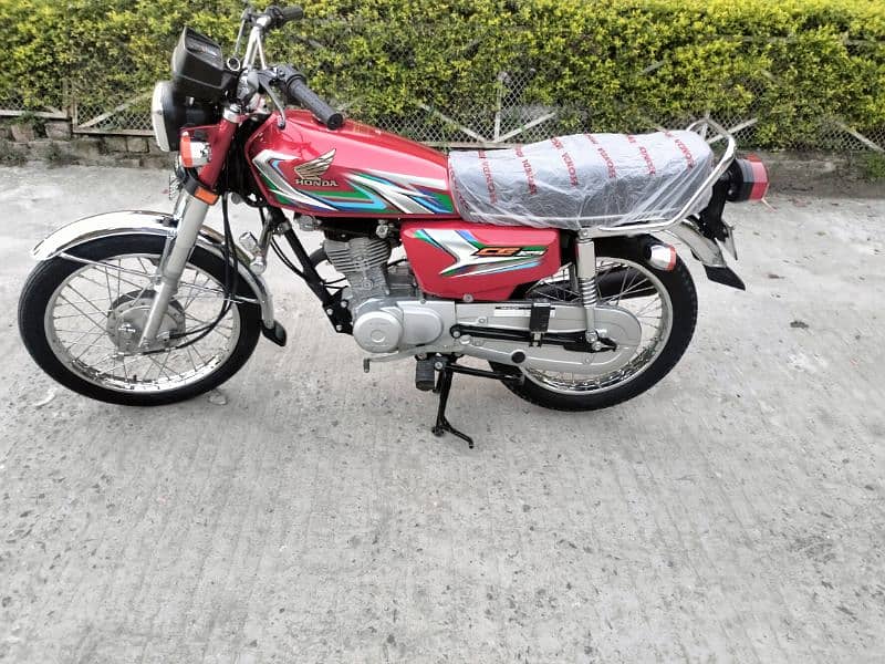 Honda CG125 model 2023 Rawalpindi number 03341511728 1