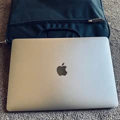 MacBook Pro 13″ Intel Core i5 2.0GHzUp to 3.8GHz 16GB/1TB 0