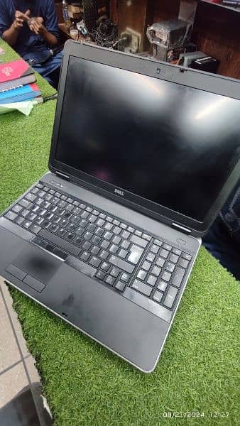 Dell Latitude E-6540 3