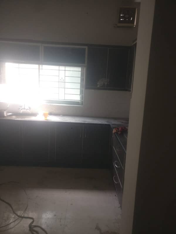 1 kanal upper portion for rent on ideal location 5