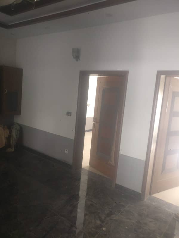 1 kanal upper portion for rent on ideal location 10