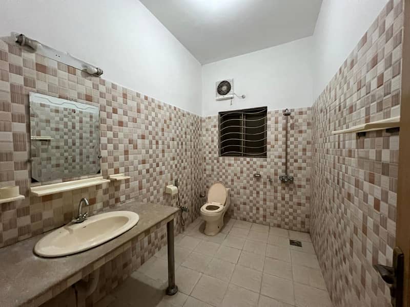 1 Kanal Upper Portion Is Available For Rent In G 13 Islamabad 10