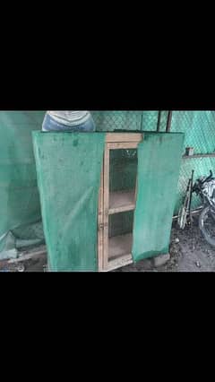 Hen cage for sale in good condition.