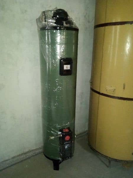 Geyser Gas 30 Gallon 4