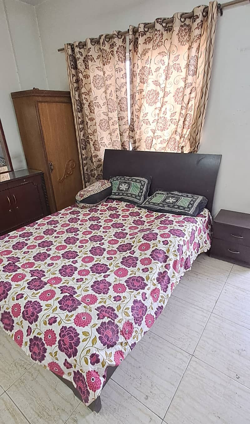 Queen Size Bed Set with Dressing Table 1