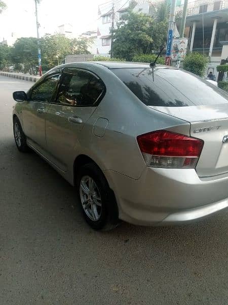 Honda City IVTEC 2009 Automatic 9