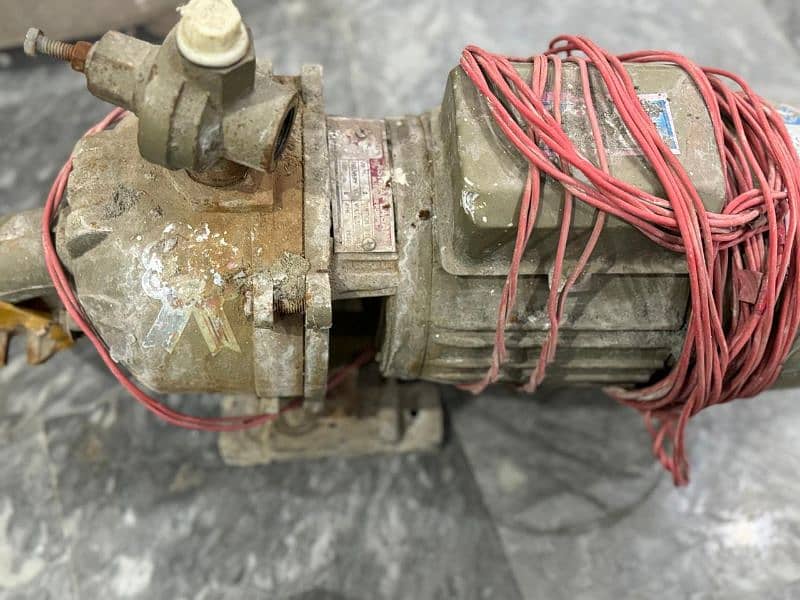 Bore Pump 2 HP 4