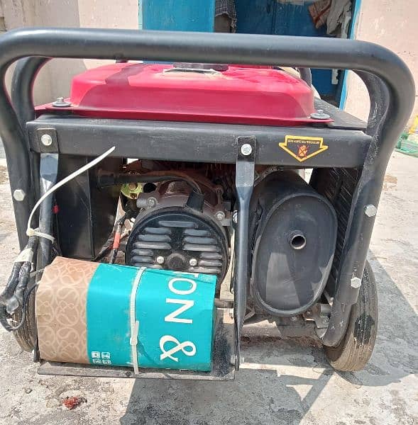 5 month used generator new condition 3