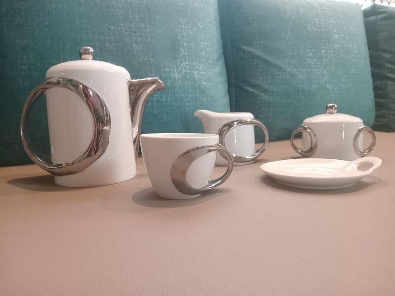 tea set / cups / new / white, grey and silver / porcelain 1