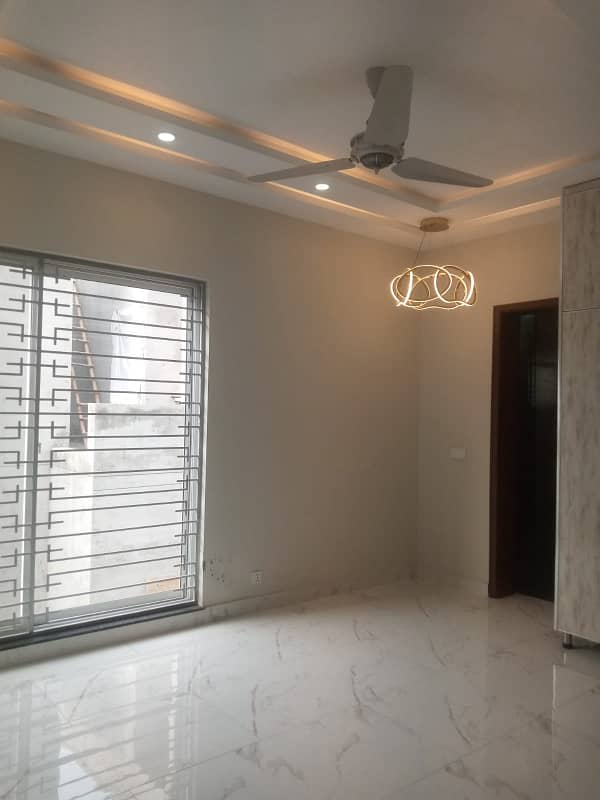 10 Marla Furnished House For Sale In Paragon City Lahore 22