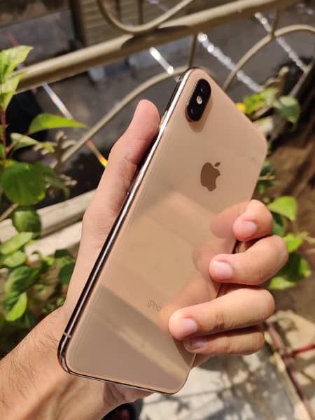 Apple iphone xs max golden 64gb jv non pta. iphone 12, iphone 11, xs, 4