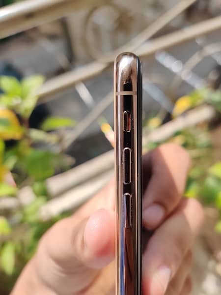 Apple iphone xs max golden 64gb jv non pta. iphone 12, iphone 11, xs, 8