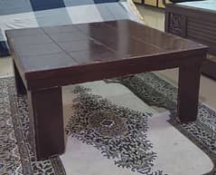 centre table with 2 side tables and their mirrors