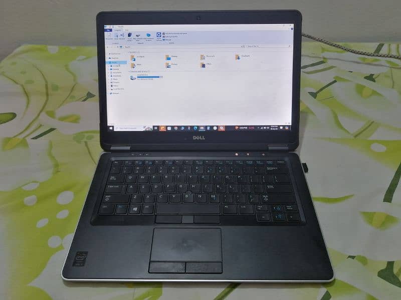 Dell Latitude E7440 Core i5 4th Gen. Laptop 2