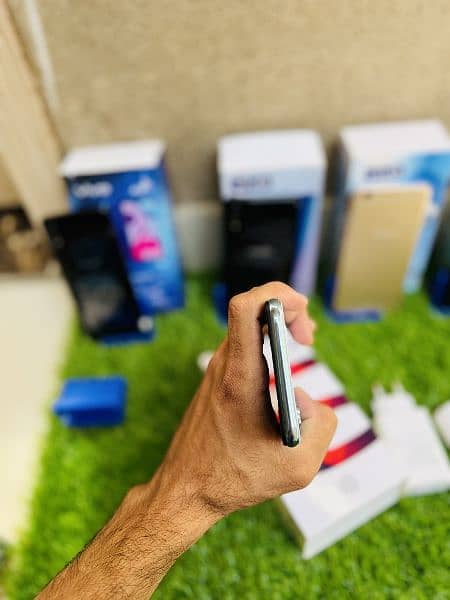 Vivo S1 8/256gb with box charger pta approved (03101016332) 2