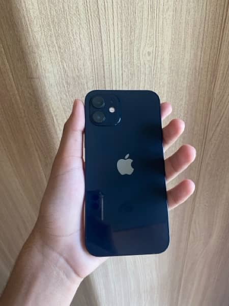 iphone 12 factory unlock   (urgent sale) 1