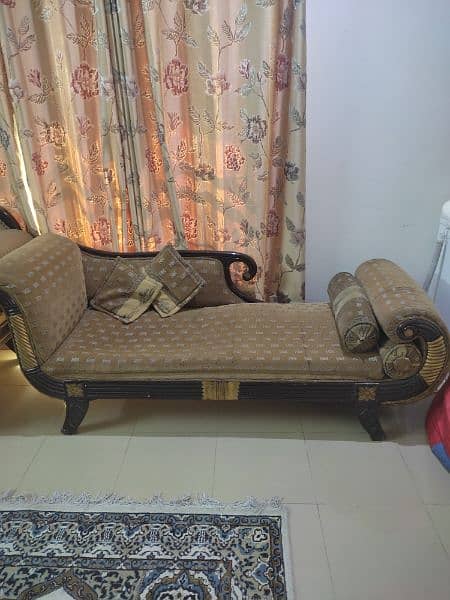 dewan sofa in brown colour 0