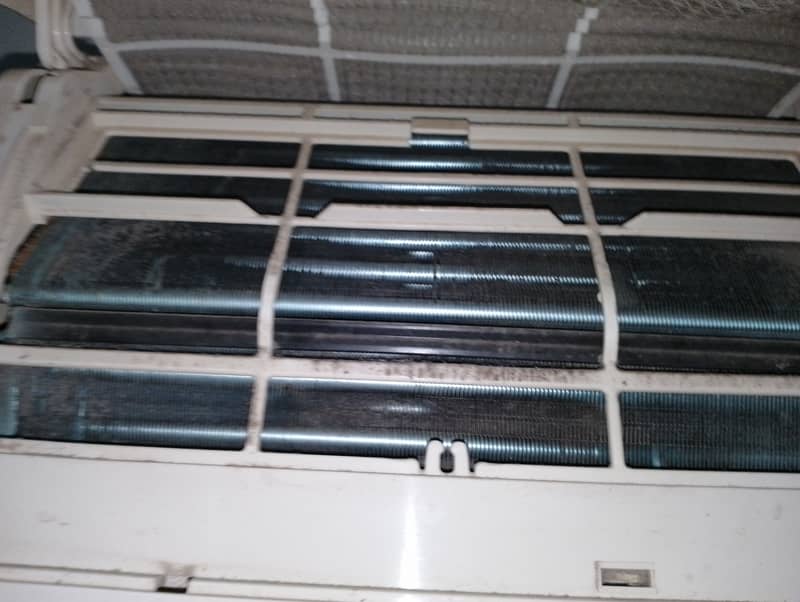 Dawlance 1 Ton Ac in Good condition 3