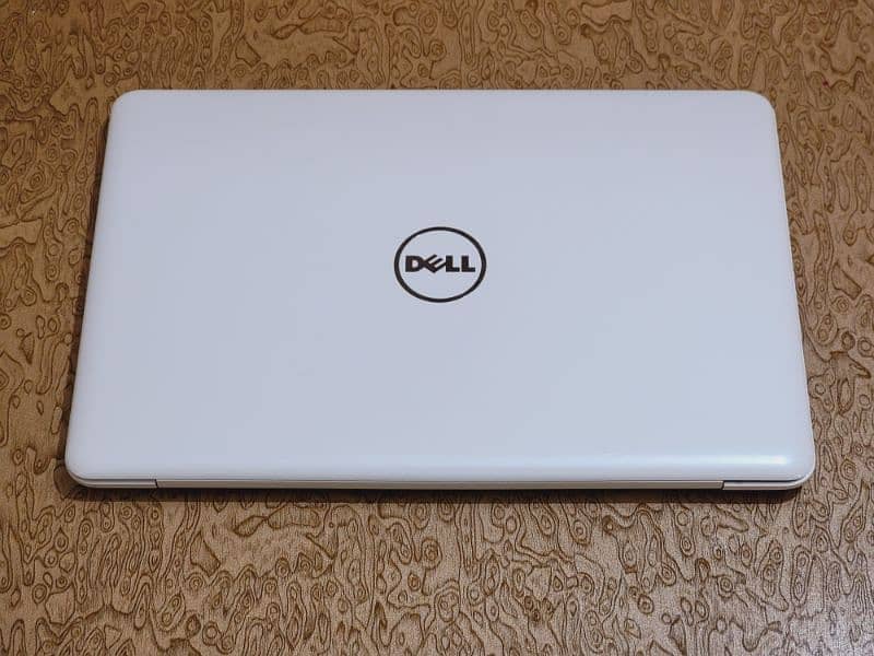 Laptop DELL i5, 7th Gen | Slim, Stylish 10