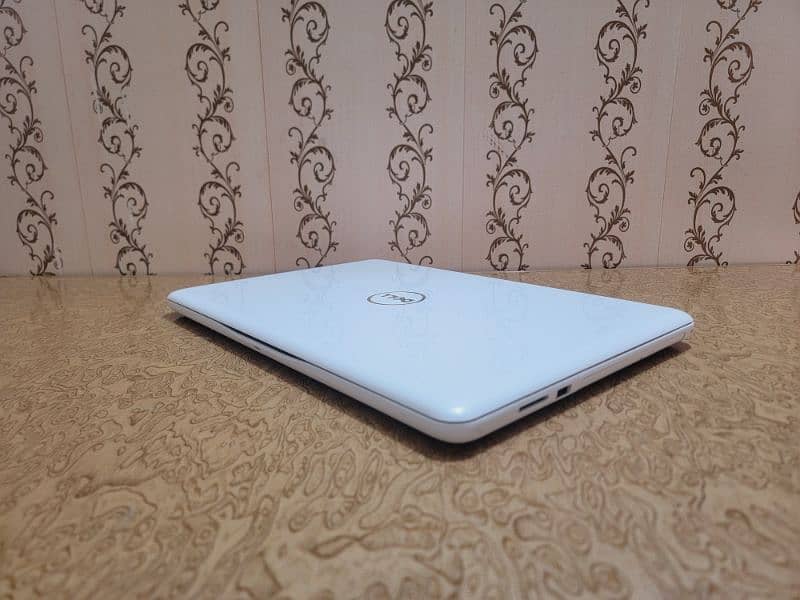 Laptop DELL i5, 7th Gen | Slim, Stylish 2