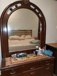 dressing table