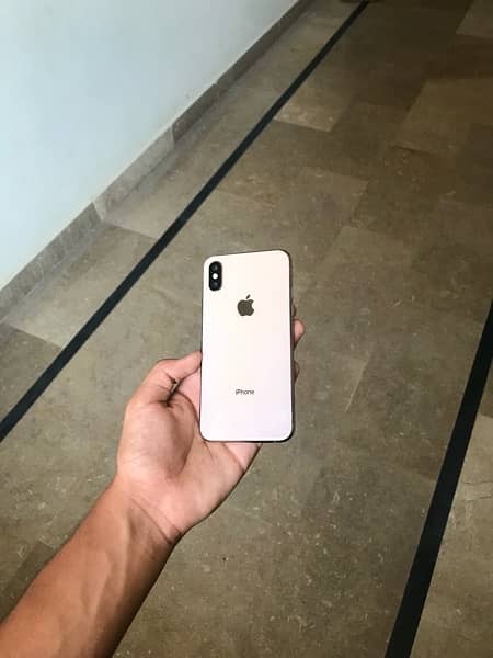 iPhone Xs 0