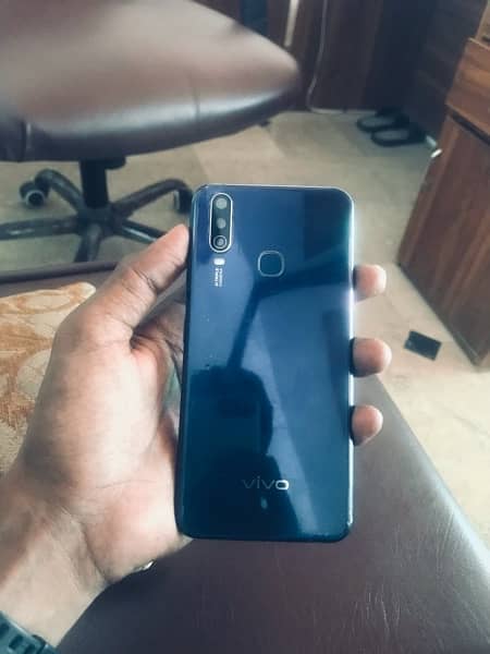 vivo y15 4/64 Rs16000 With the box exchange available 1