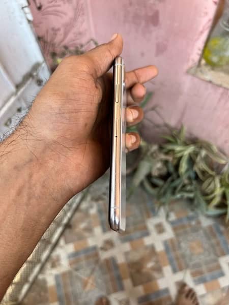 iphone x 64gb all okay 2