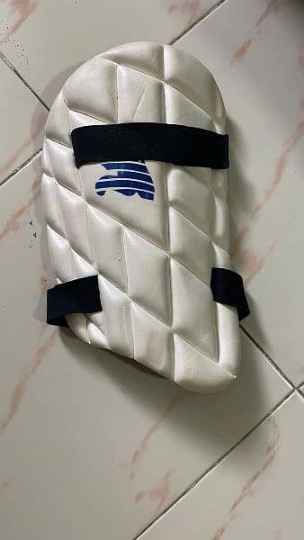 Cricket Hard ball kit with bag only 10 thousand rupees 10